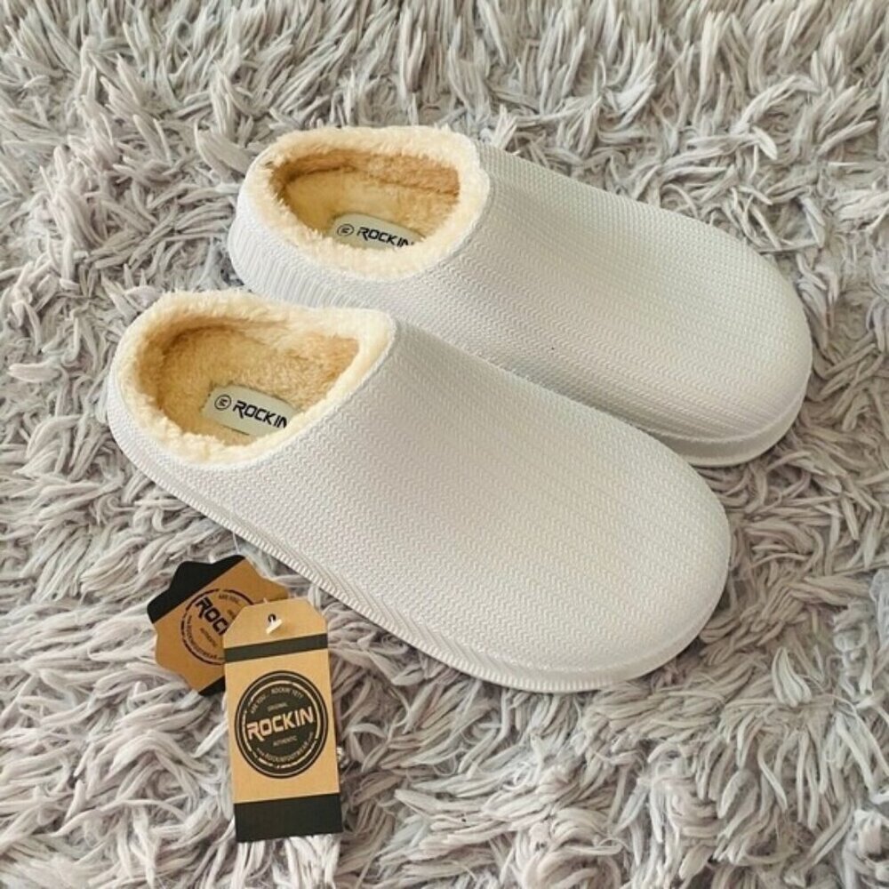 ROCKIN Women's Puffy Slippers White With Wool Lining authentic Size M/39 New